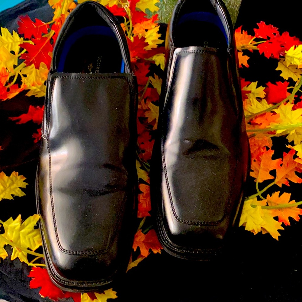 Gently used men’s dressy slip on shoes